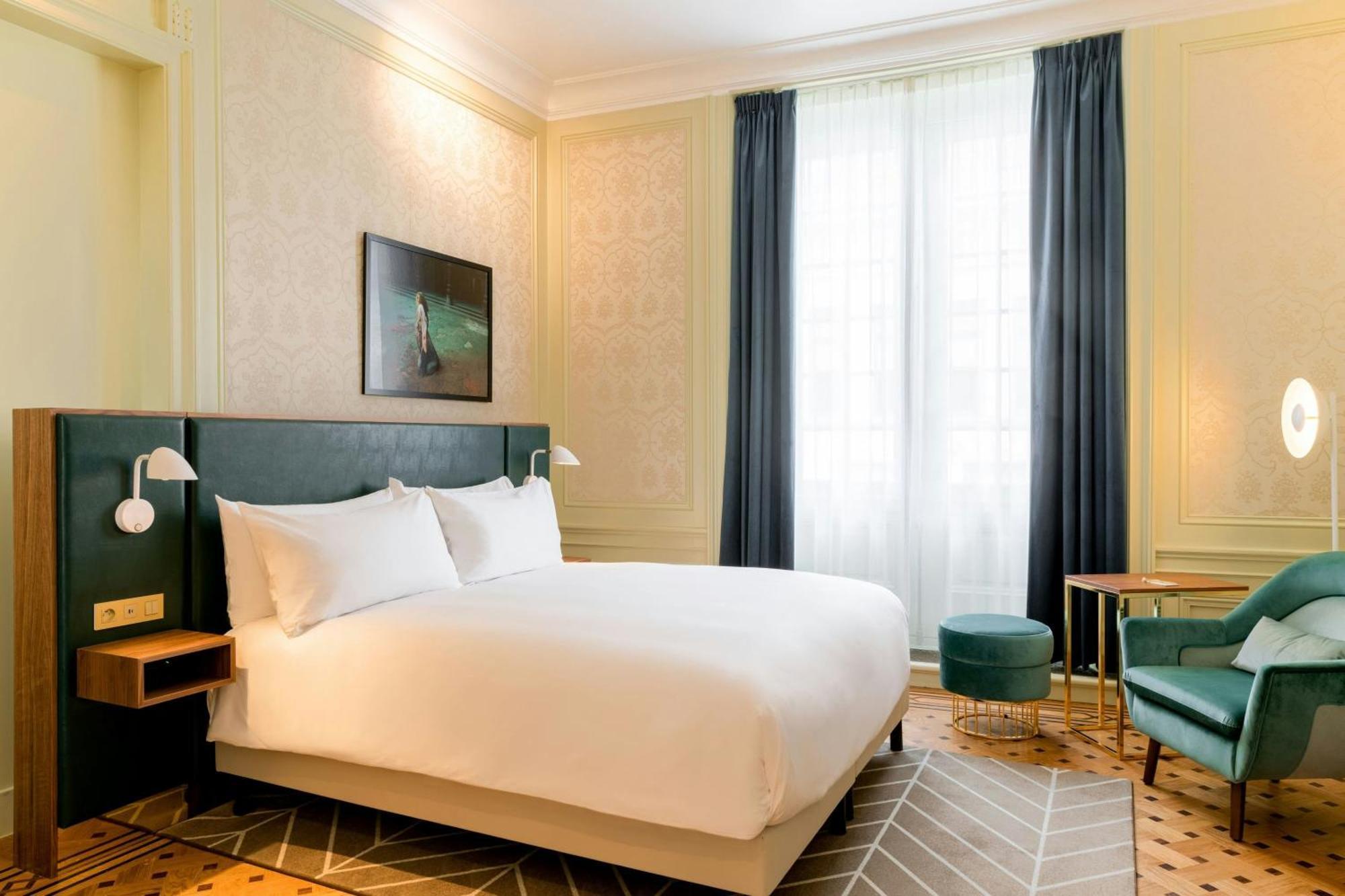 Sapphire House Antwerp, Autograph Collection By Marriott 호텔 외부 사진 A bedroom at the hotel